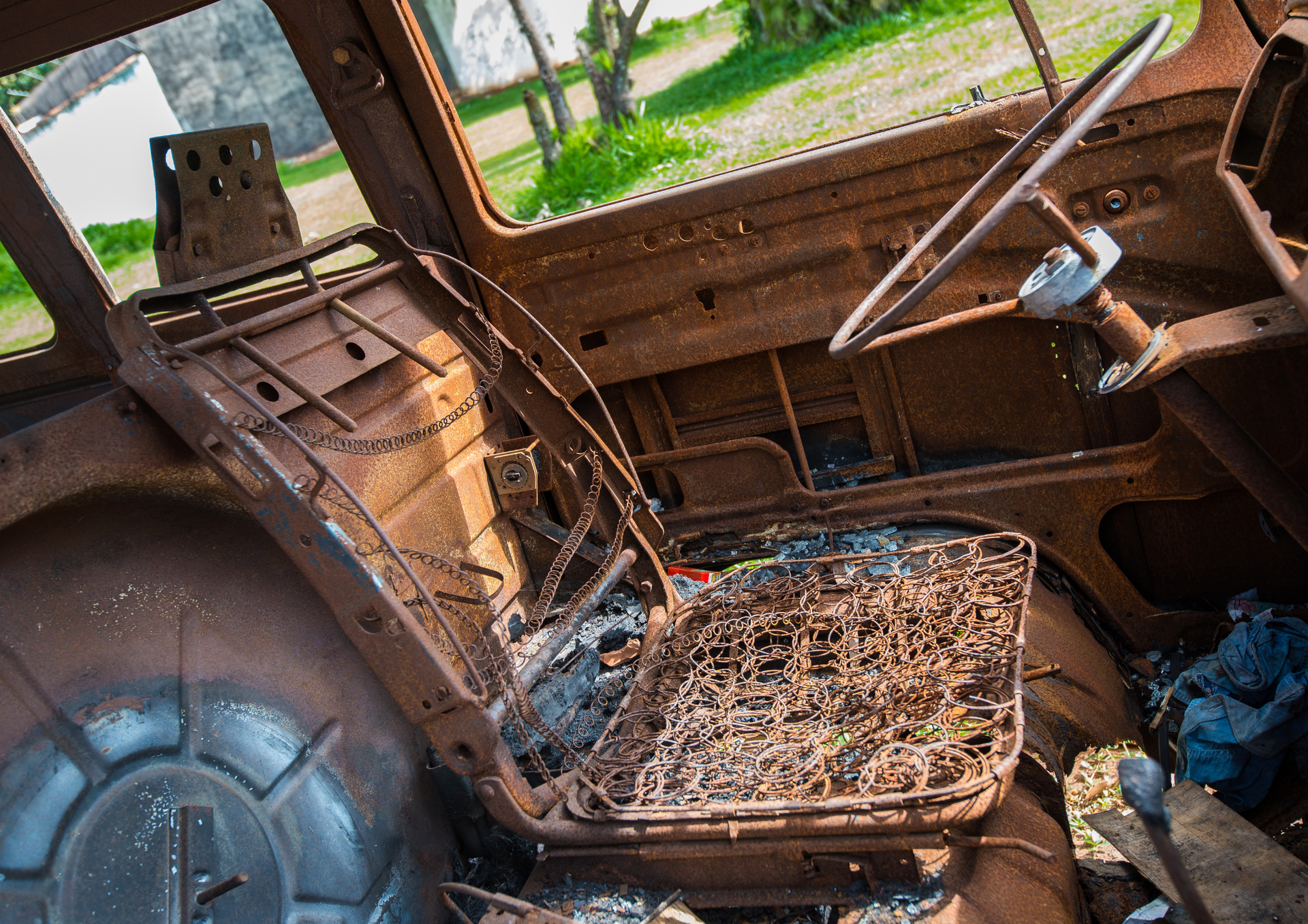 Scrap My Car: Parts Value vs Metal Value Explained for All Owners